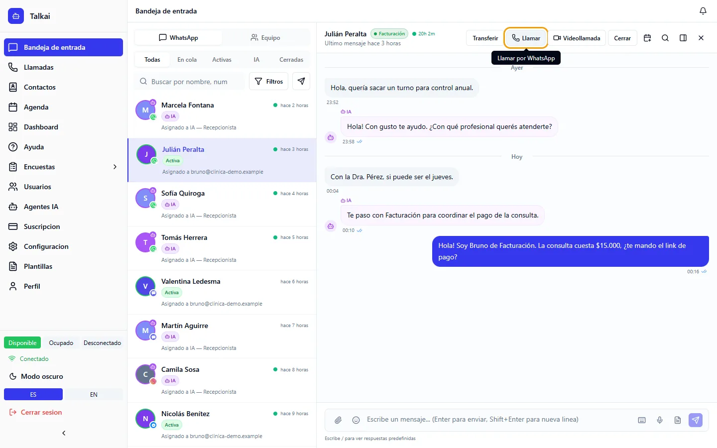 Encabezado de una conversación de WhatsApp con el botón de llamar resaltado.